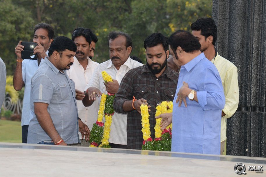 NTR-Family-Visit-to-NTR-Ghat-2016